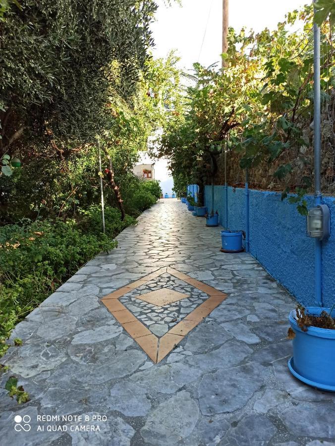 Giannis Apartments By Climbing House Panormos  Exterior photo